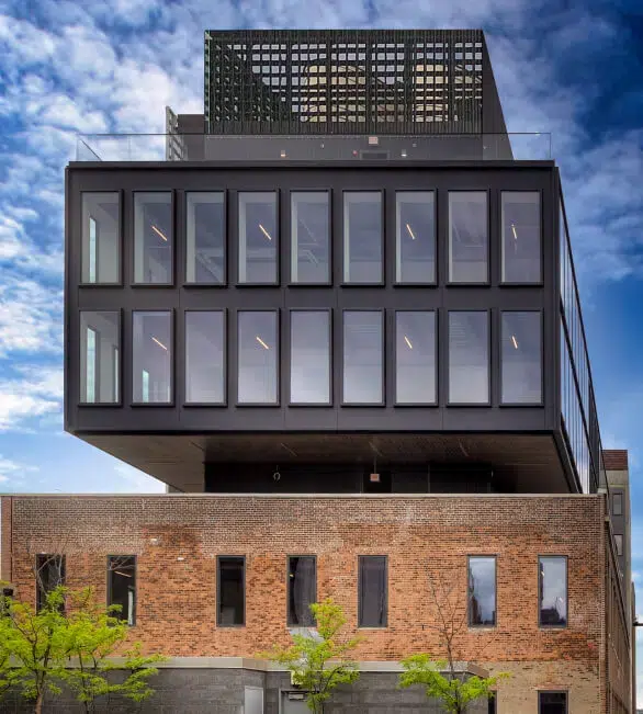 AU8I1212_Edit-5.jpg